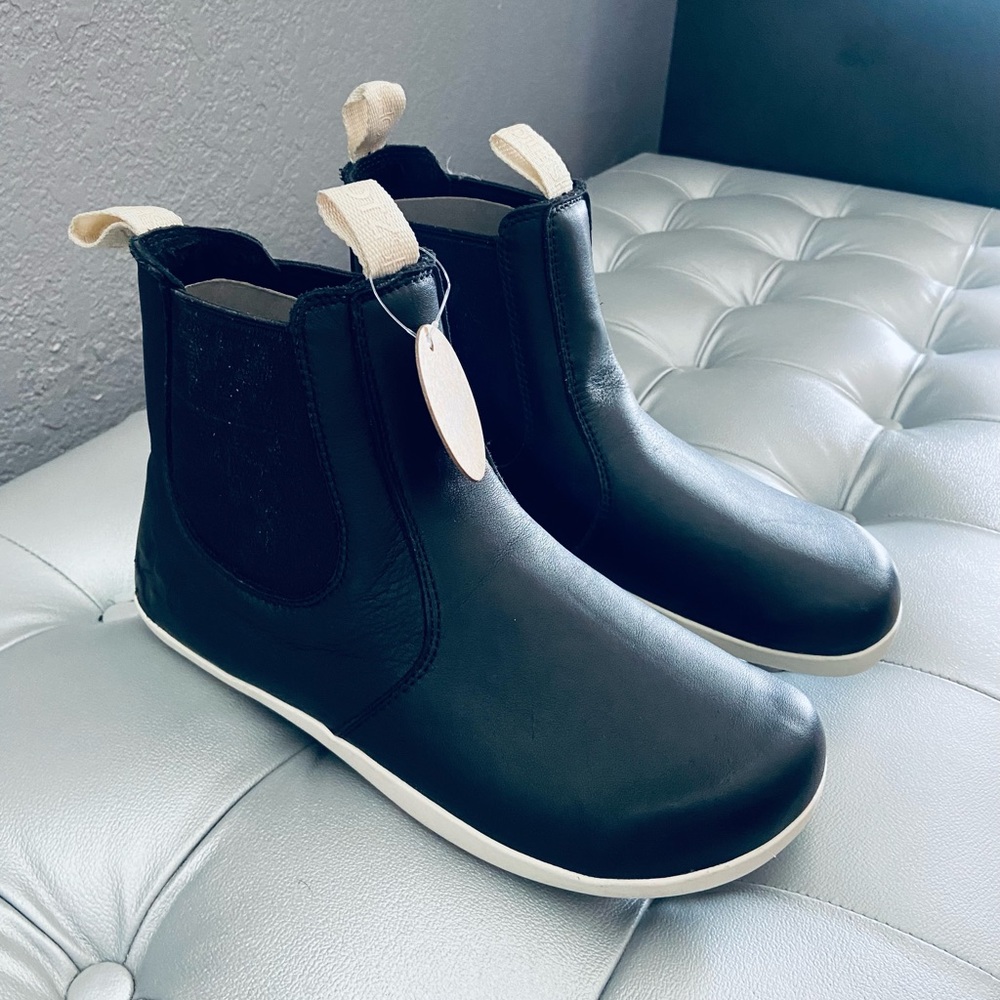 Otz Paso II Black Leather Ankle Booties w/ Pull Tabs & Comfy Cork Insole